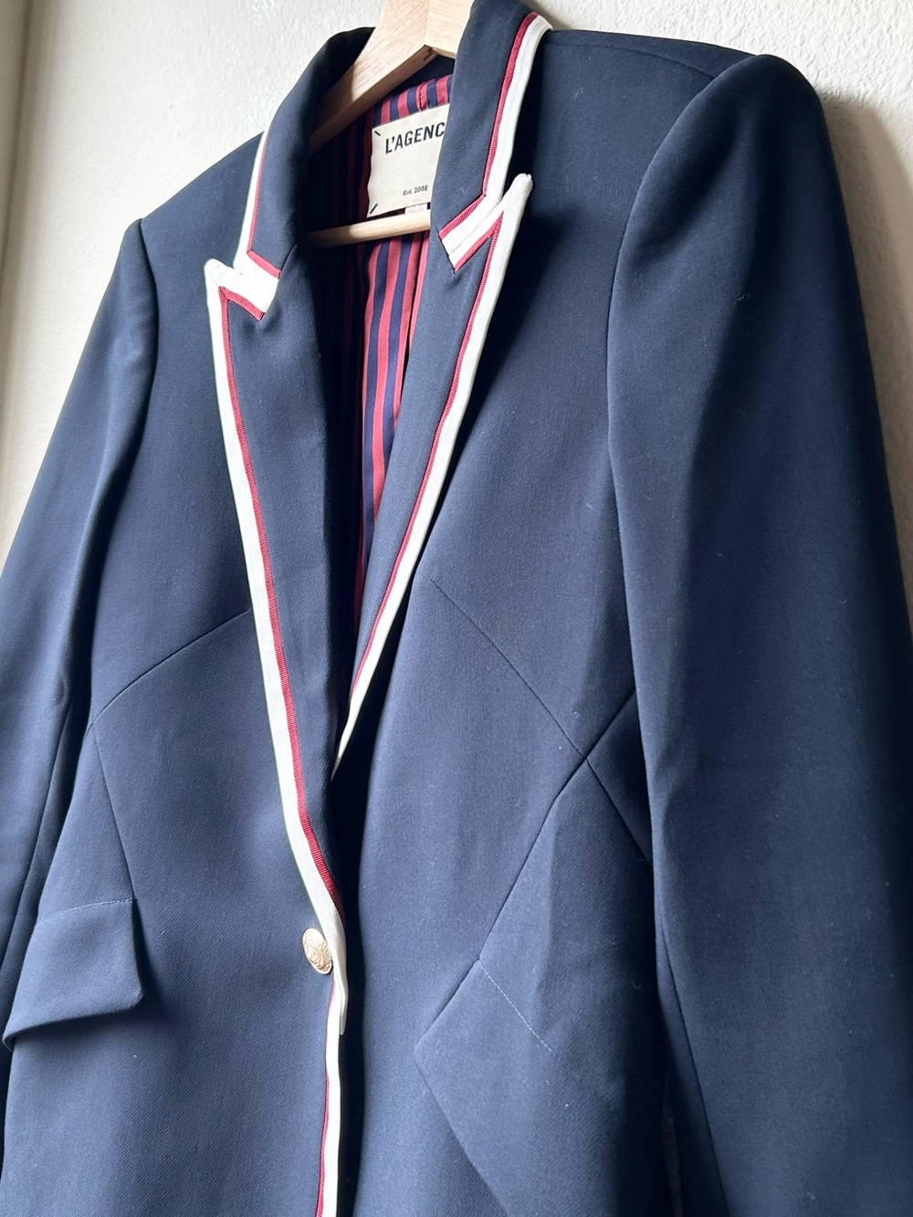 L’AGENCE Chamberlain Blazer Navy Blue Red White Trim Gold Buttons Sz 4 - Picture 8 of 16